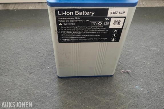 2025 48V 31.2Ah Li-ion Battery Pack (1497.6Wh High Capacity) – lite brukt